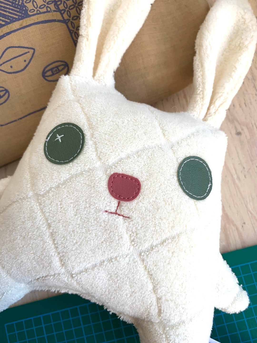 Bébé Lapino Peluche